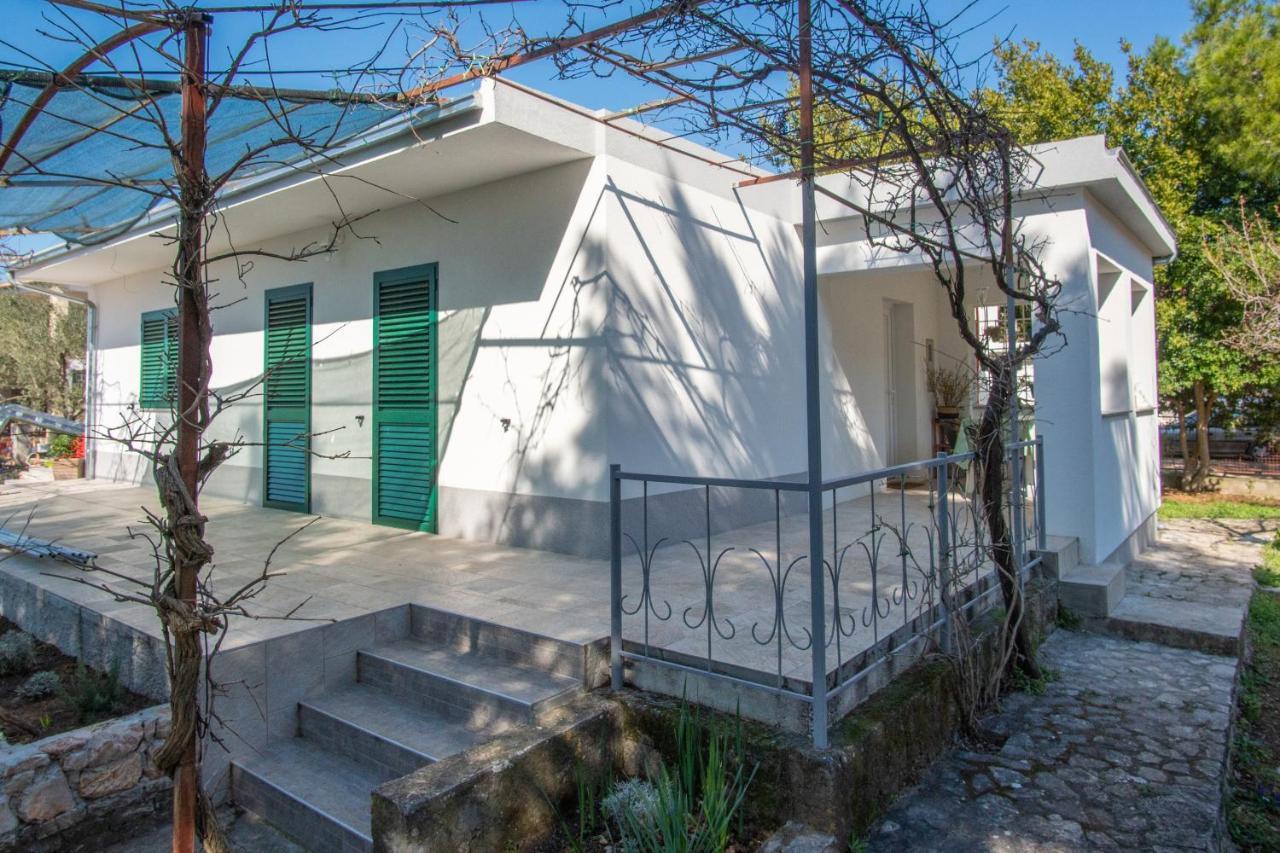 Soto Apartment Pirovac